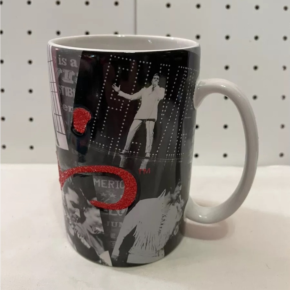 Elvis Glitter Photos Mug American Ware 8 Glorious Photos Of Elvis 5”T 25.00